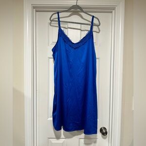 Size 4 torrid satin night shirt